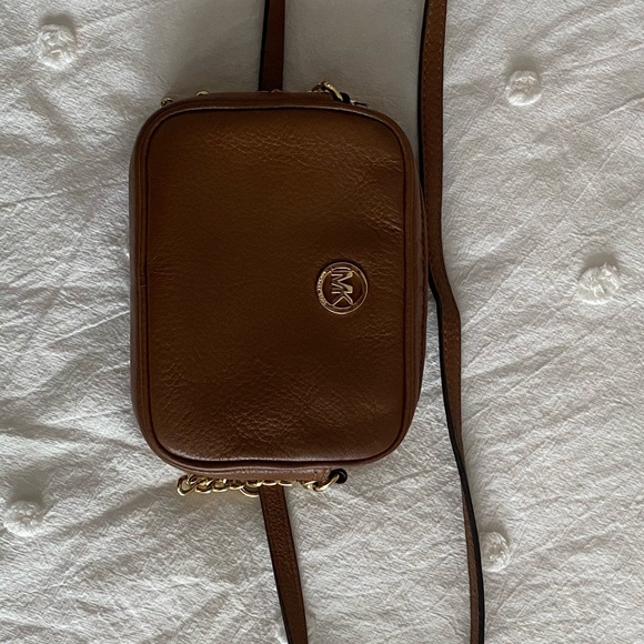 Micheal Kors Crossbody bag - Picture 2 of 5